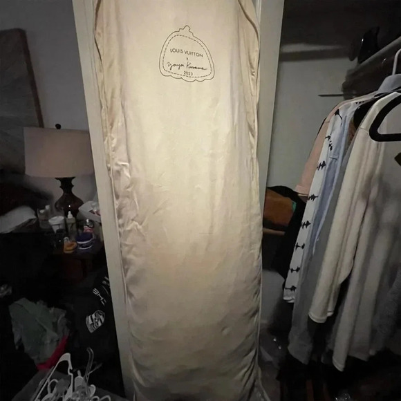 AUTHENTIC Louis Vuitton x Yayoi Kusama 2023 Long Garment Bag Beige - Picture 3 of 9